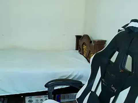 max love255 online show from October 26, 2025, 6:14 pm