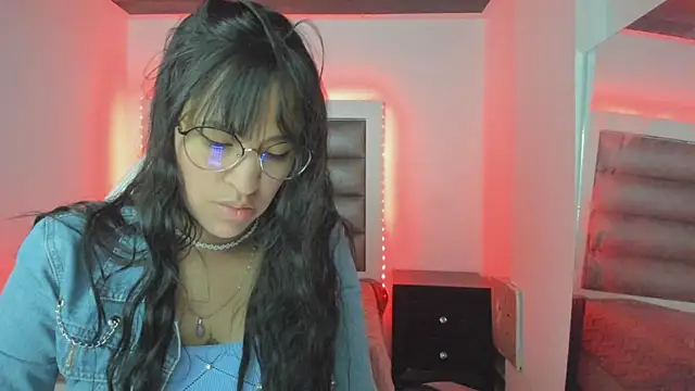 Andrea brunnette online show from November 4, 2025, 12:15 pm