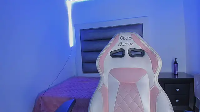 Andrea brunnette online show from November 5, 2025, 12:38 pm