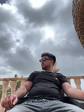 MrSavagexx online show from April 18, 2026, 10:41 am