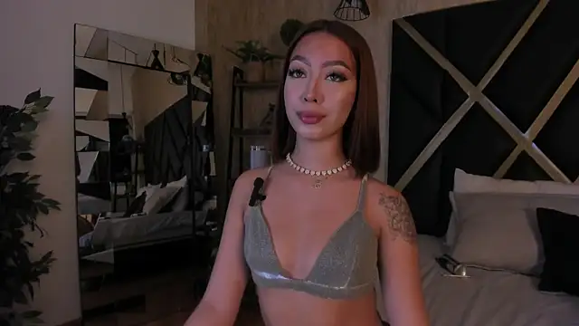 AllisonOwens online show from November 25, 2025, 9:53 am