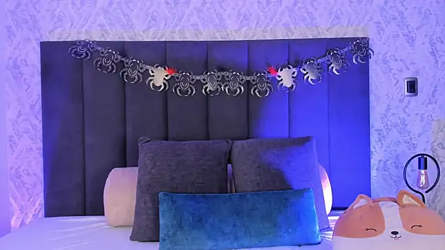 Snapshot of dana_hazze chatting on October 21, 2025, 8:31 pm dana hazze online show from October 21, 2025, 8:31 pm