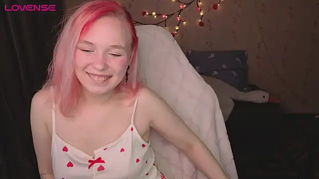 NaomiYoru online show from May 16, 2026, 9:13 pm