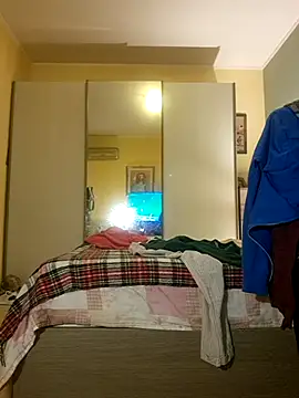 KalendaXL online show from December 3, 2025, 6:28 pm