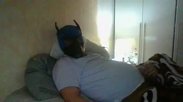 Snapshot of soumicuckold1 chatting on March 17, 2026, 11:41 pm soumicuckold1 online show from March 17, 2026, 11:41 pm