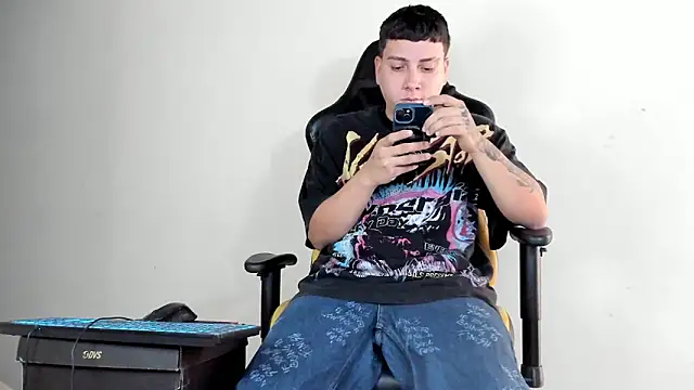 HELLSTAR online show from November 24, 2025, 6:18 pm