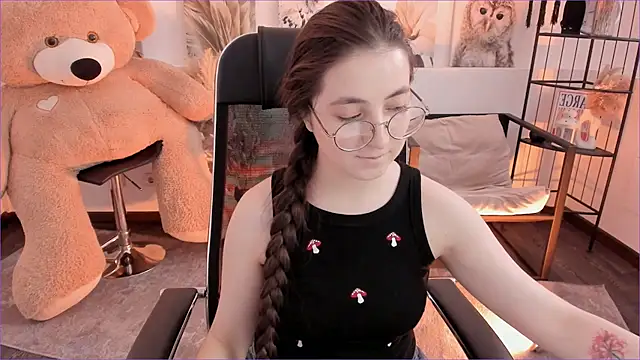 VirtuallVoyant online show from December 19, 2025, 7:37 am