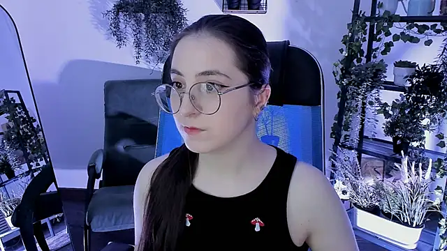 VirtuallVoyant online show from April 14, 2026, 7:20 pm