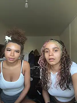 Kayla19XX online show from July 8, 2026, 5:28 pm