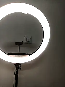 Sexy kaira01 online show from October 26, 2025, 3:51 pm