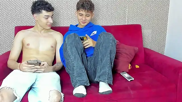 willy sexxx18 online show from February 13, 2026, 1:51 pm