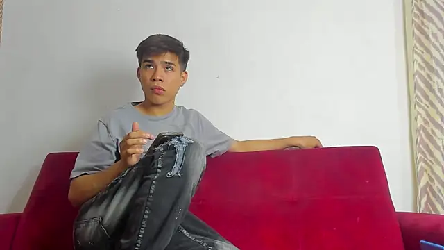 willy sexxx18 online show from March 4, 2026, 7:31 pm