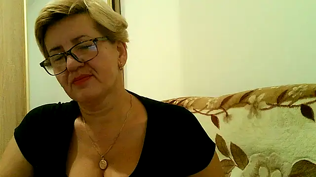 Dana4921 online show from October 18, 2025, 5:03 pm