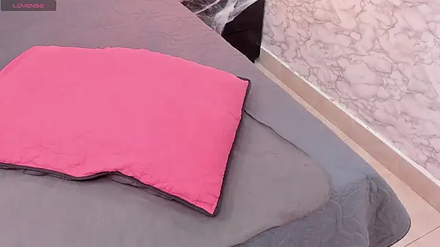 SASHA BROWNIE   online show from October 20, 2025, 8:09 pm