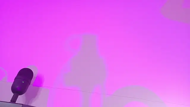 Taylorsmitth  online show from November 27, 2025, 11:45 am