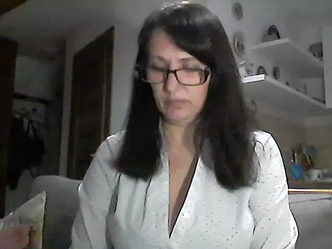 Elena48324 online show from April 8, 2026, 5:13 pm