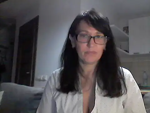 Elena48324 online show from May 27, 2026, 5:21 pm