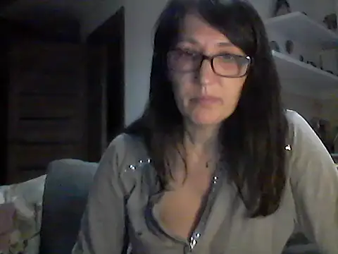 Elena48324 online show from May 31, 2026, 6:09 pm