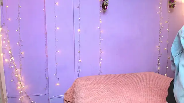 Dafne Mel online show from November 13, 2025, 12:37 pm