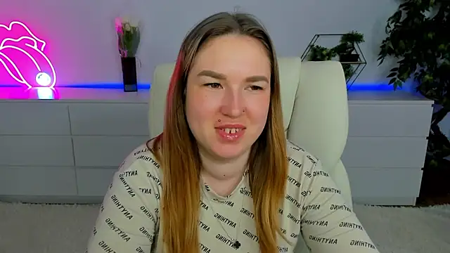 Snapshot of Sofii_darling chatting on March 9, 2026, 5:50 pm Sofii darling online show from March 9, 2026, 5:50 pm