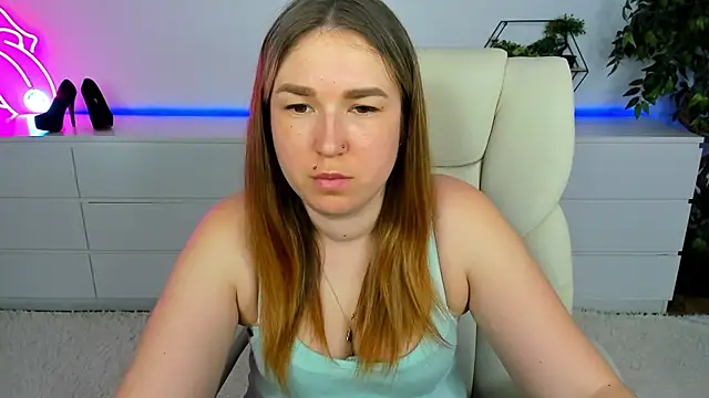 Snapshot of Sofii_darling chatting on March 12, 2026, 5:30 pm Sofii darling online show from March 12, 2026, 5:30 pm