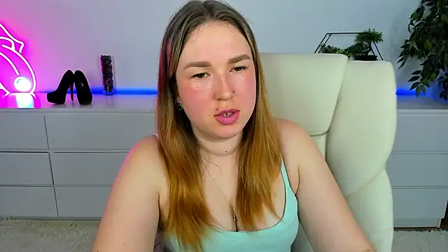 Snapshot of Sofii_darling chatting on March 16, 2026, 5:39 pm Sofii darling online show from March 16, 2026, 5:39 pm