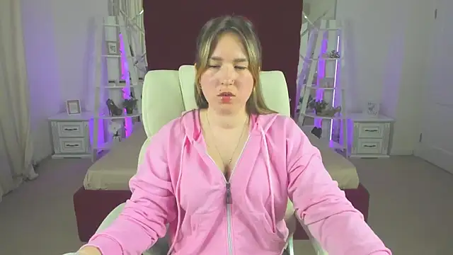 Snapshot of Sofii_darling chatting on March 22, 2026, 5:38 pm Sofii darling online show from March 22, 2026, 5:38 pm