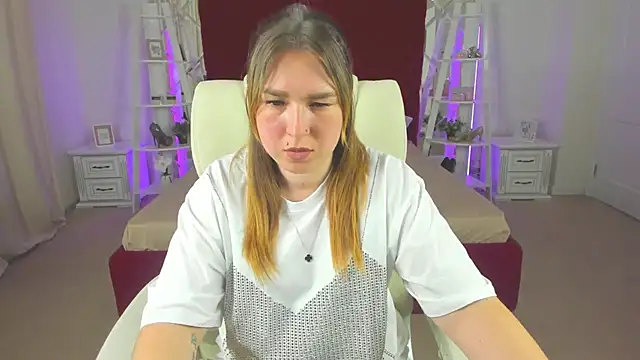 Snapshot of Sofii_darling chatting on March 23, 2026, 5:39 pm Sofii darling online show from March 23, 2026, 5:39 pm