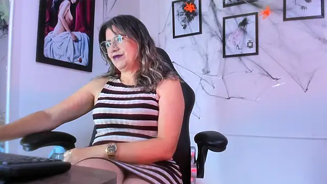 Snapshot of Ariana_costa chatting on October 24, 2025, 2:13 pm Ariana costa online show from October 24, 2025, 2:13 pm