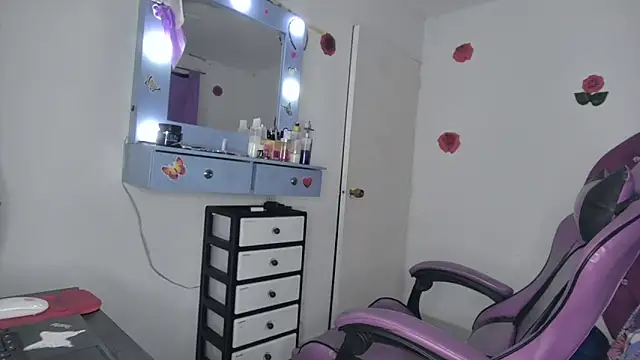 soffy rosses online show from April 18, 2026, 4:27 am