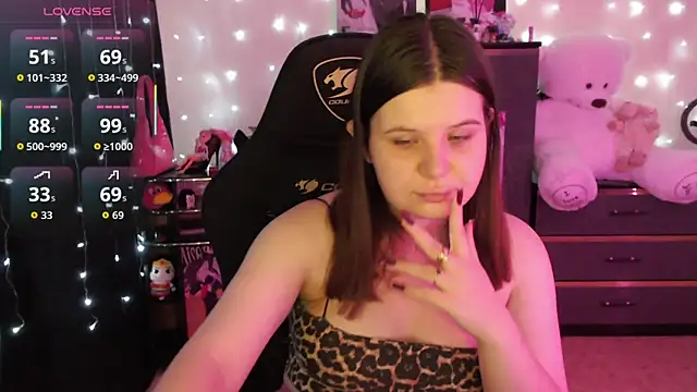 AmyVibess online show from September 25, 2025, 8:01 pm