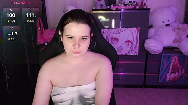 AmyVibess online show from March 13, 2026, 8:04 pm