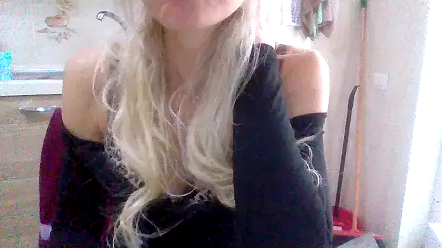 Kelly80 online show from April 14, 2026, 2:56 pm