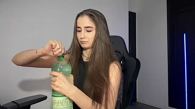 s meow online show from October 12, 2025, 8:08 pm