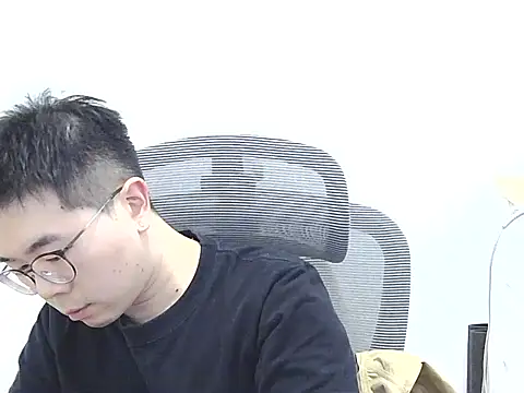 Adzard65 online show from October 29, 2025, 3:25 pm