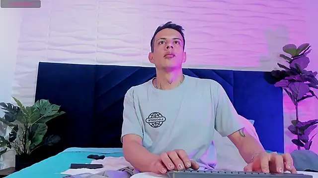 Dustin Sonne online show from September 14, 2025, 3:38 am