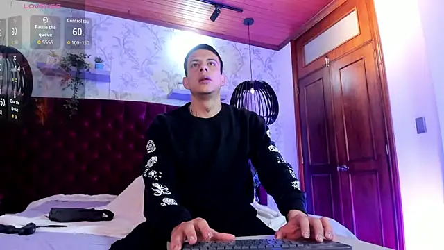 Dustin Sonne online show from September 16, 2025, 3:40 am