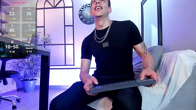 Dustin Sonne online show from September 24, 2025, 3:48 pm