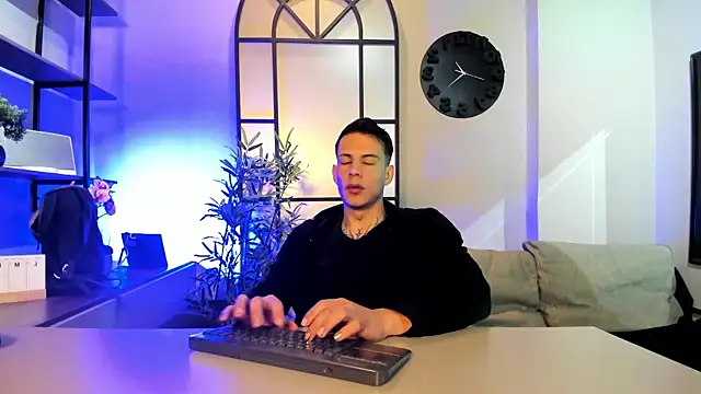 Dustin Sonne online show from April 21, 2026, 3:35 am