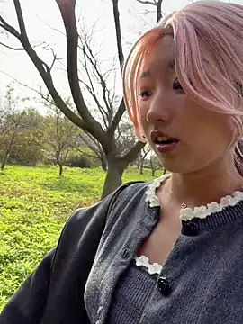 winter11 online show from November 6, 2025, 3:18 am