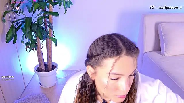 onlyemily  online show from June 14, 2026, 1:03 am
