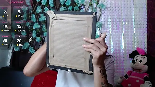 darling hott online show from September 15, 2025, 11:10 am