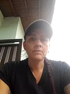 darling hott online show from November 2, 2025, 4:20 pm