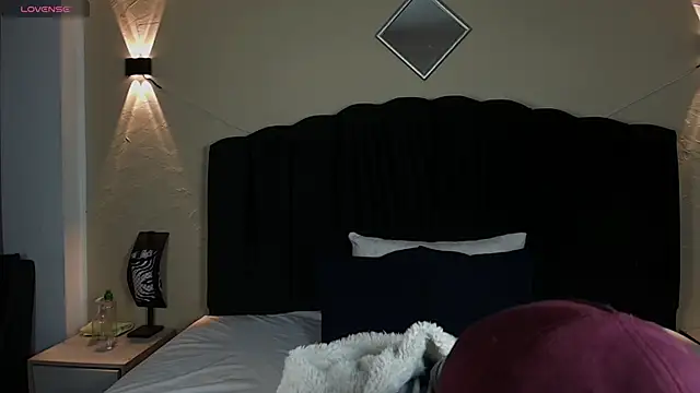 Aleecandrews online show from September 10, 2025, 7:25 pm