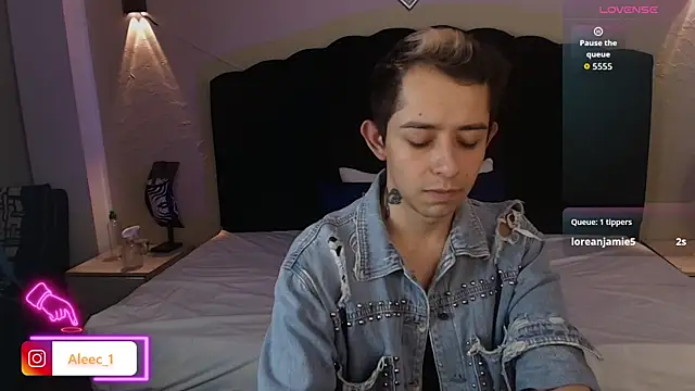 Aleecandrews online show from September 11, 2025, 7:14 pm