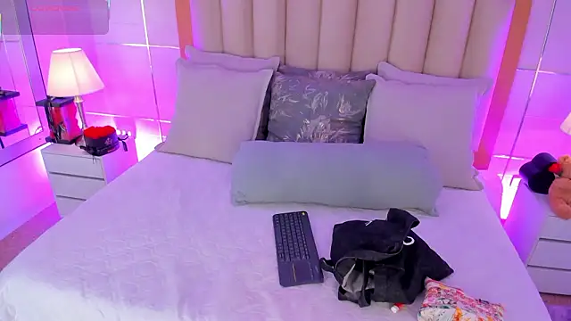 MaddieParker online show from February 15, 2026, 7:21 pm