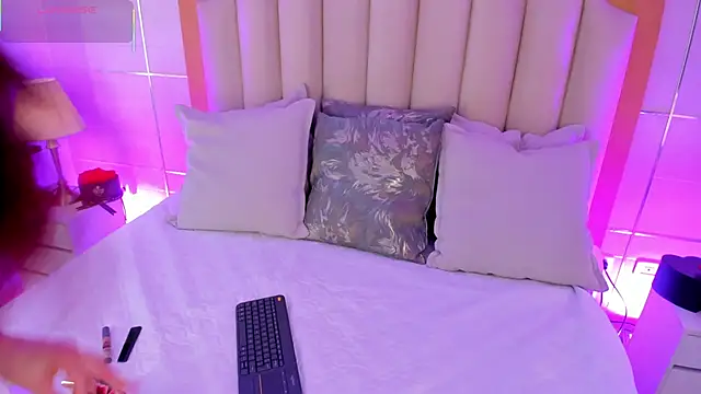 MaddieParker online show from February 20, 2026, 7:36 pm