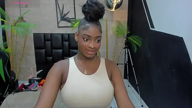 Snapshot of alana_bonny chatting on May 20, 2026, 1:17 pm alana bonny online show from May 20, 2026, 1:17 pm
