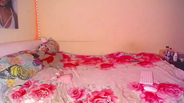 pink 7777 online show from November 6, 2025, 7:04 pm