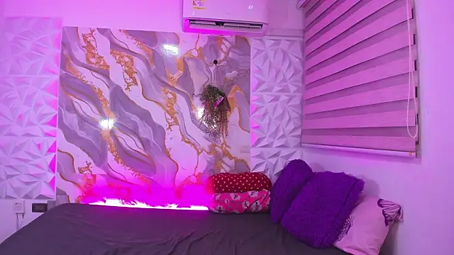 stuart fetish online show from December 4, 2025, 11:46 pm